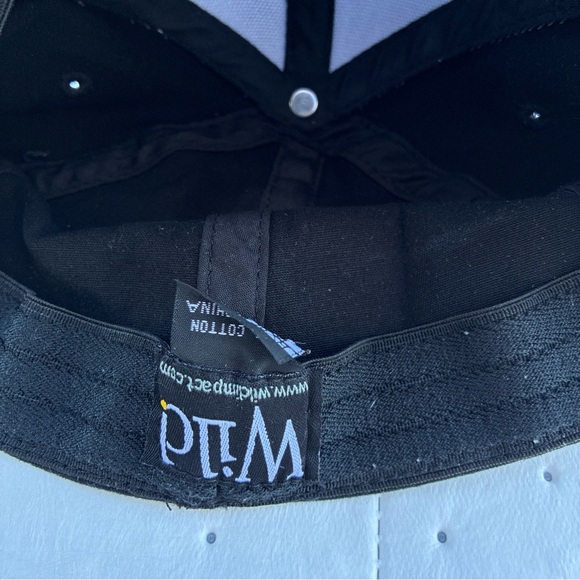 Snap-on Black Cap with Red Logo - Picture 6 of 9